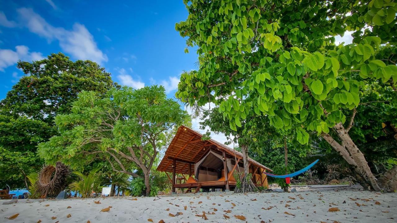 Lihaga Island & Beach Club Serai Екстер'єр фото